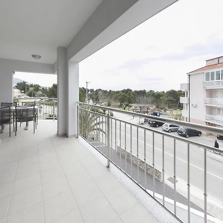 Apartments Villa Klara Baska Voda Exterior photo