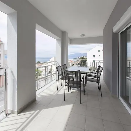 Apartments Villa Klara Baska Voda Exterior photo